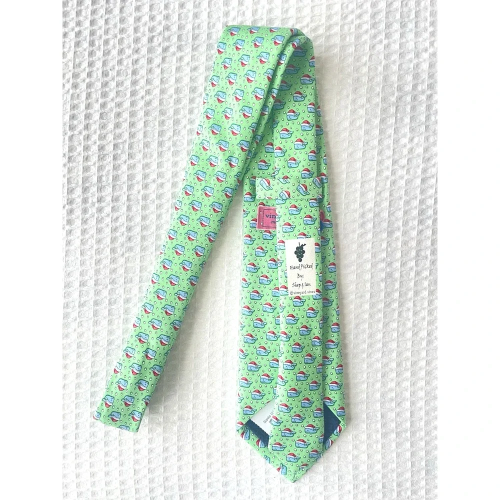 NWT Vineyard Vines Boys Tie Santa Whale 100% Silk